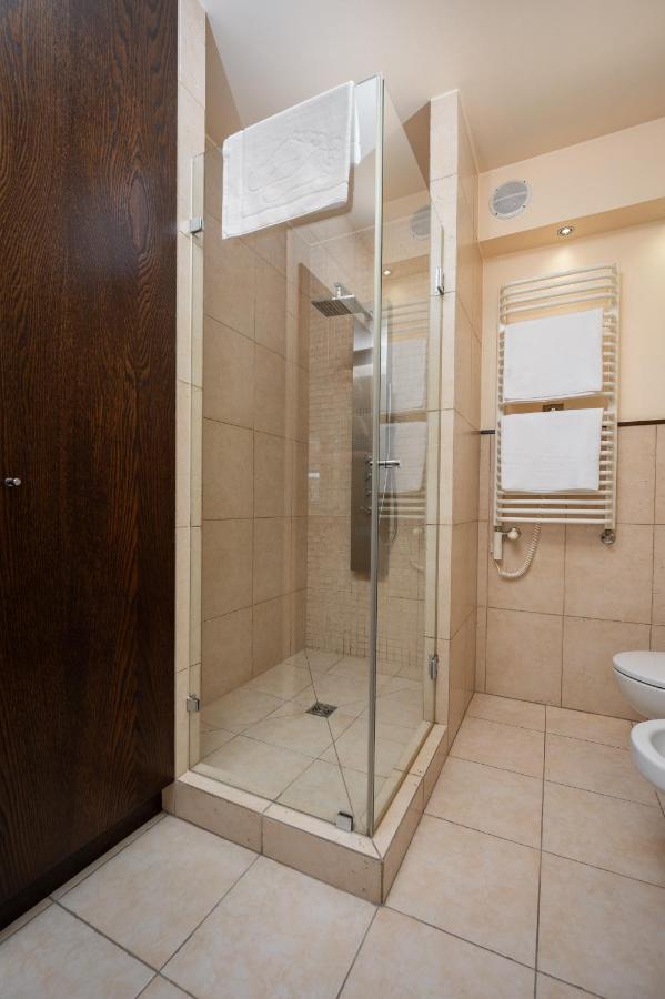 Bluszczanska Comfort Apartment ワルシャワ エクステリア 写真
