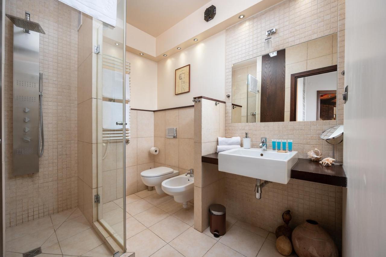 Bluszczanska Comfort Apartment ワルシャワ エクステリア 写真